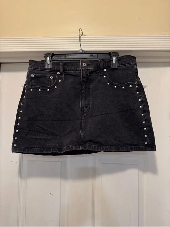 A&F studded high rise skirt - Picture 2 of 4